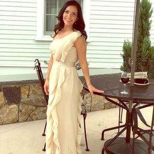 Vera Wang White Label Stunning Champagne Gown